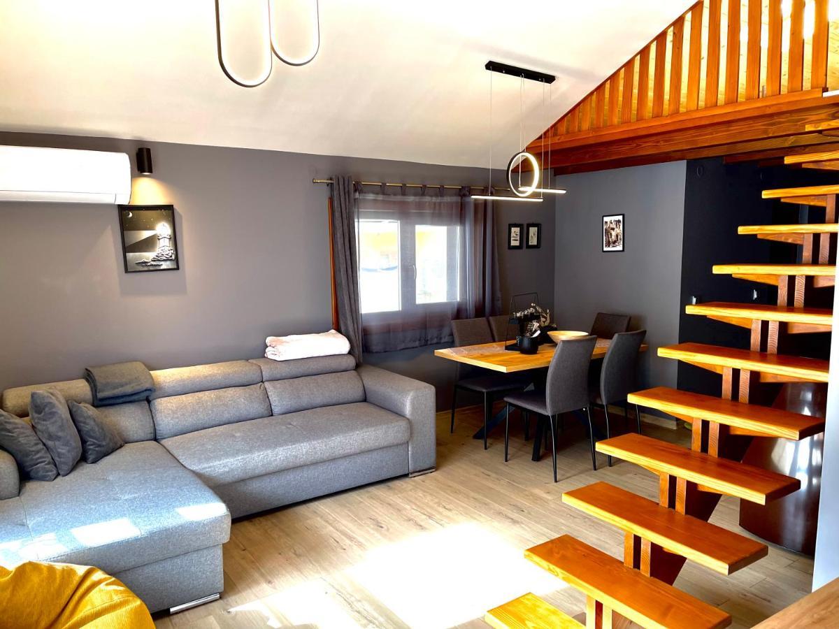 Апартаменти За Гости ,,Friends" Teteven Exterior photo