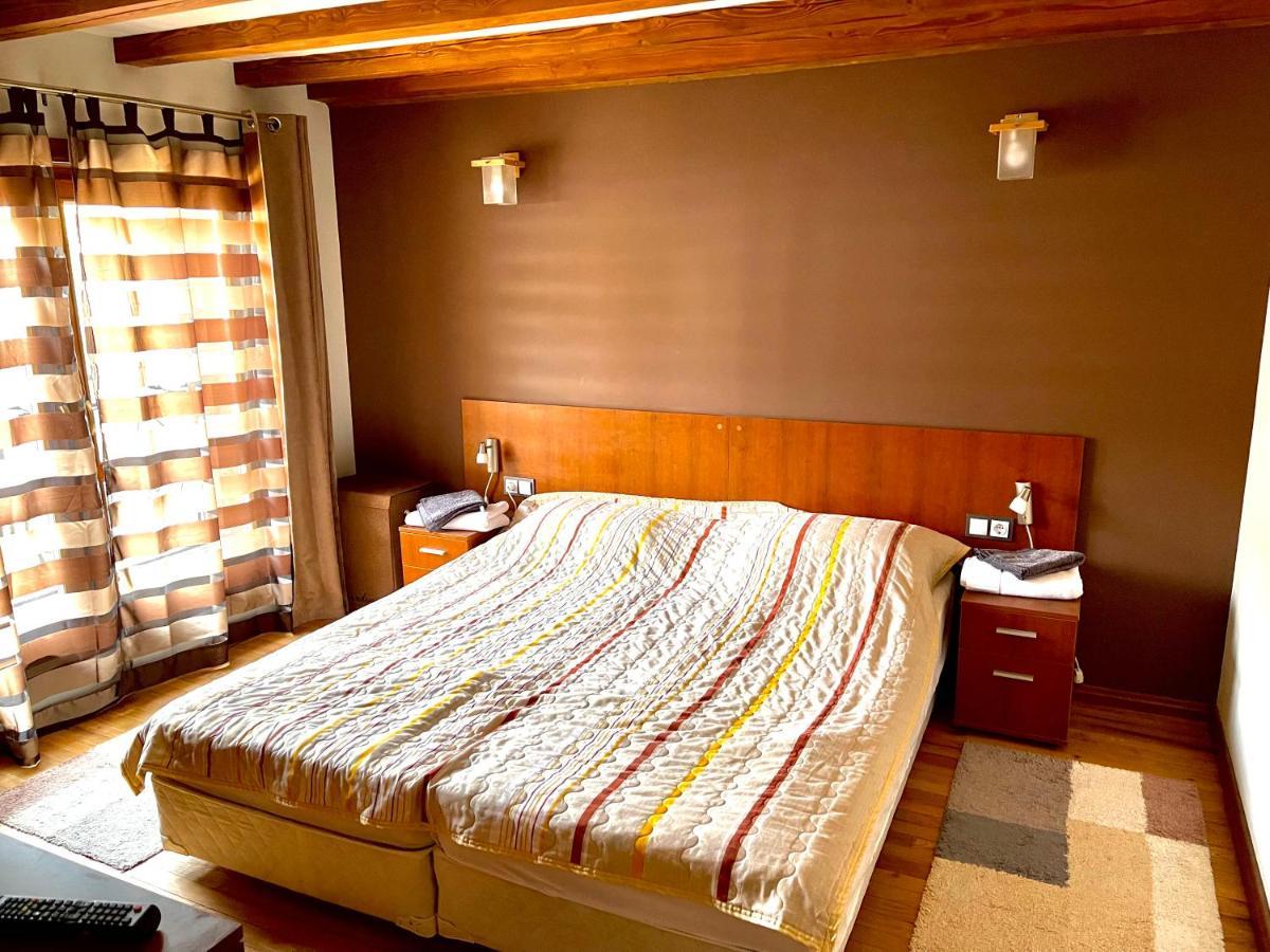 Апартаменти За Гости ,,Friends" Teteven Exterior photo