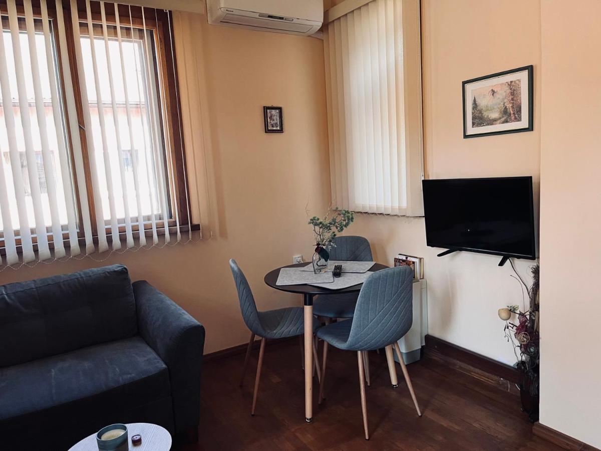 Апартаменти За Гости ,,Friends" Teteven Exterior photo