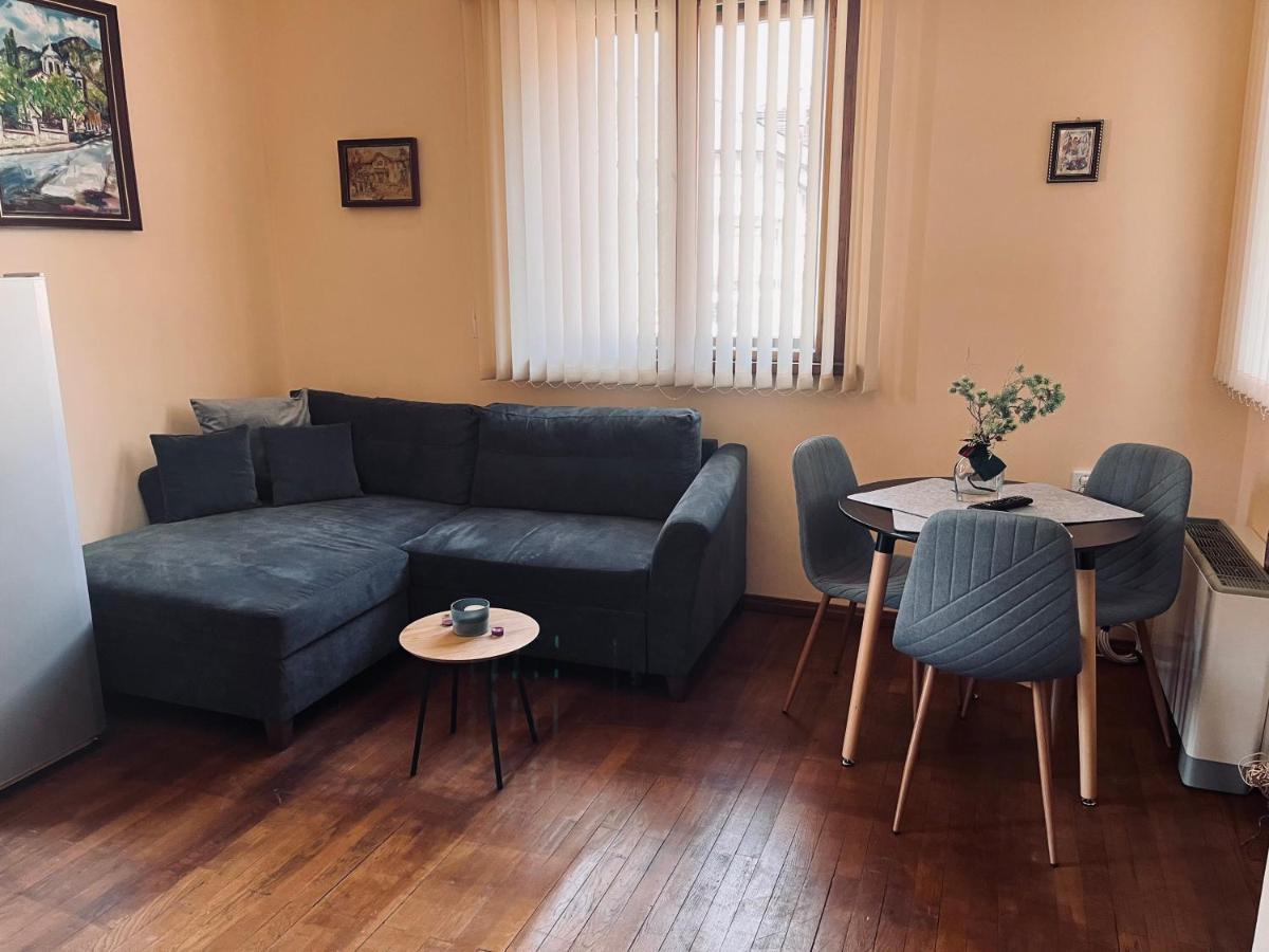 Апартаменти За Гости ,,Friends" Teteven Exterior photo